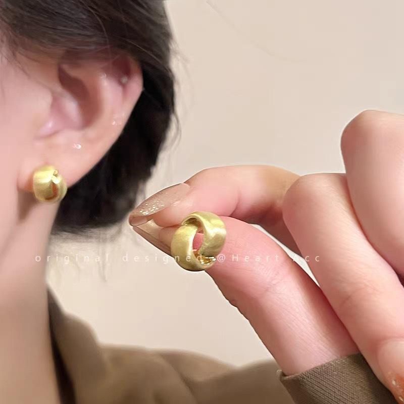 Korean Matte Frosted Round Ball Earrings: High-End Niche Design Women's Ear Studs