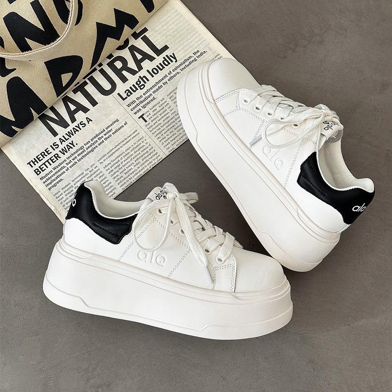 Thick-soled heightening little white shoes women's autumn new leather comfortable muffin thick-soled shallow mouth casual sports board shoes