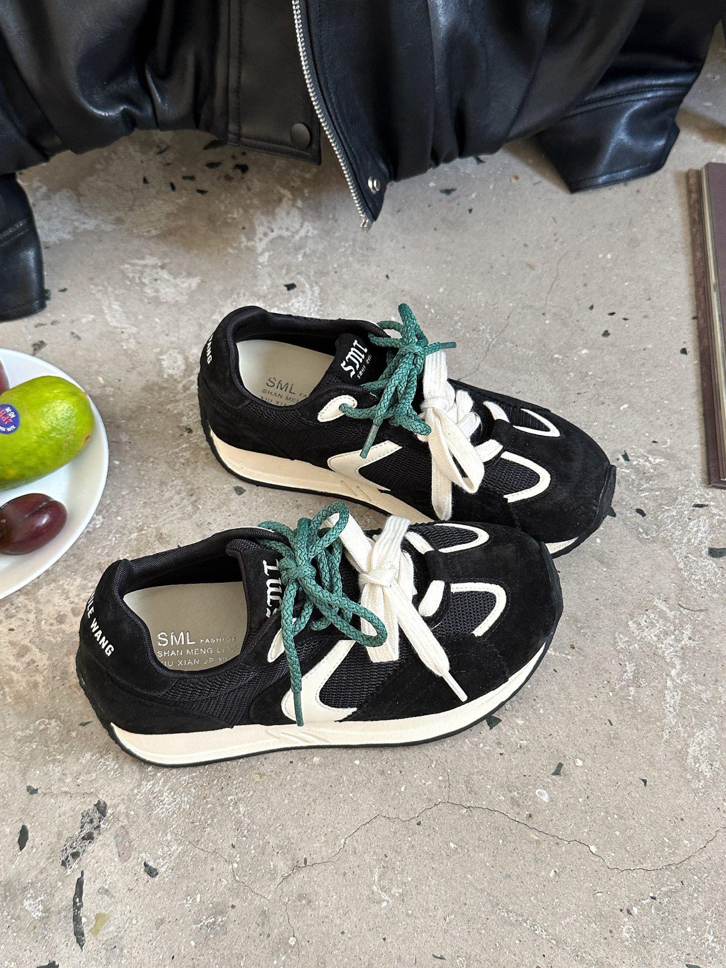 

Thick-soled inner height increase breathable German training shoes women s 2025 new waffle versatile casual sports mesh color matching Forrest Gum 35