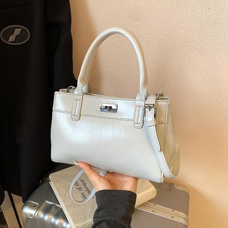 Premium textured bag women's 2025 new fashion versatile messenger spring and summer popular portable casual small square bag