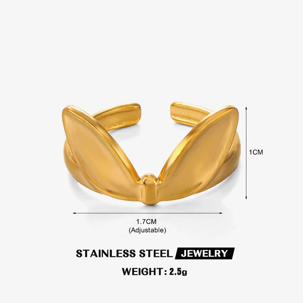 Wholesale High End Waterproof Three-dimensional M Letter Hollow Stainless Steel Finger Ring Trendy for Women Personalize Jewelry