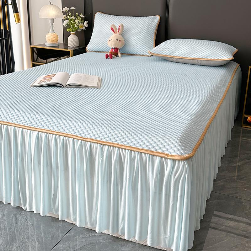 Ice Bean Mat Cool Bedspread Set - Fitted Sheet Style for Dorms, Air-conditioned Rooms, Ice Silk Feel.