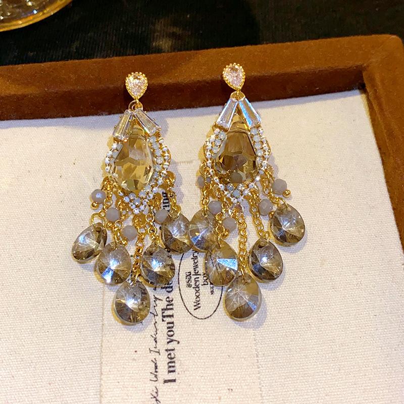 

Silver needle zircon water drop glass bead fringed earrings ins light luxury temperament earrings high-end versatile dress earrings