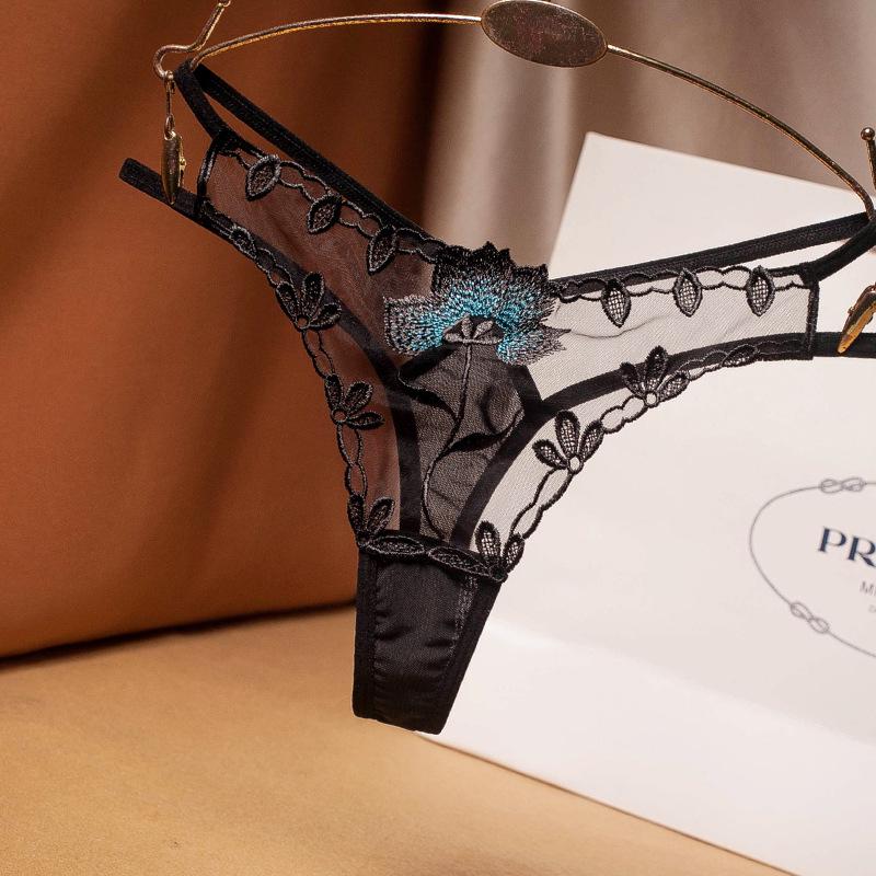 

Ультратонкие прозрачные вышитые стринги: Сексуальные трусики Т-бак из сетки с низкой посадкой для женщин One Size чёрный