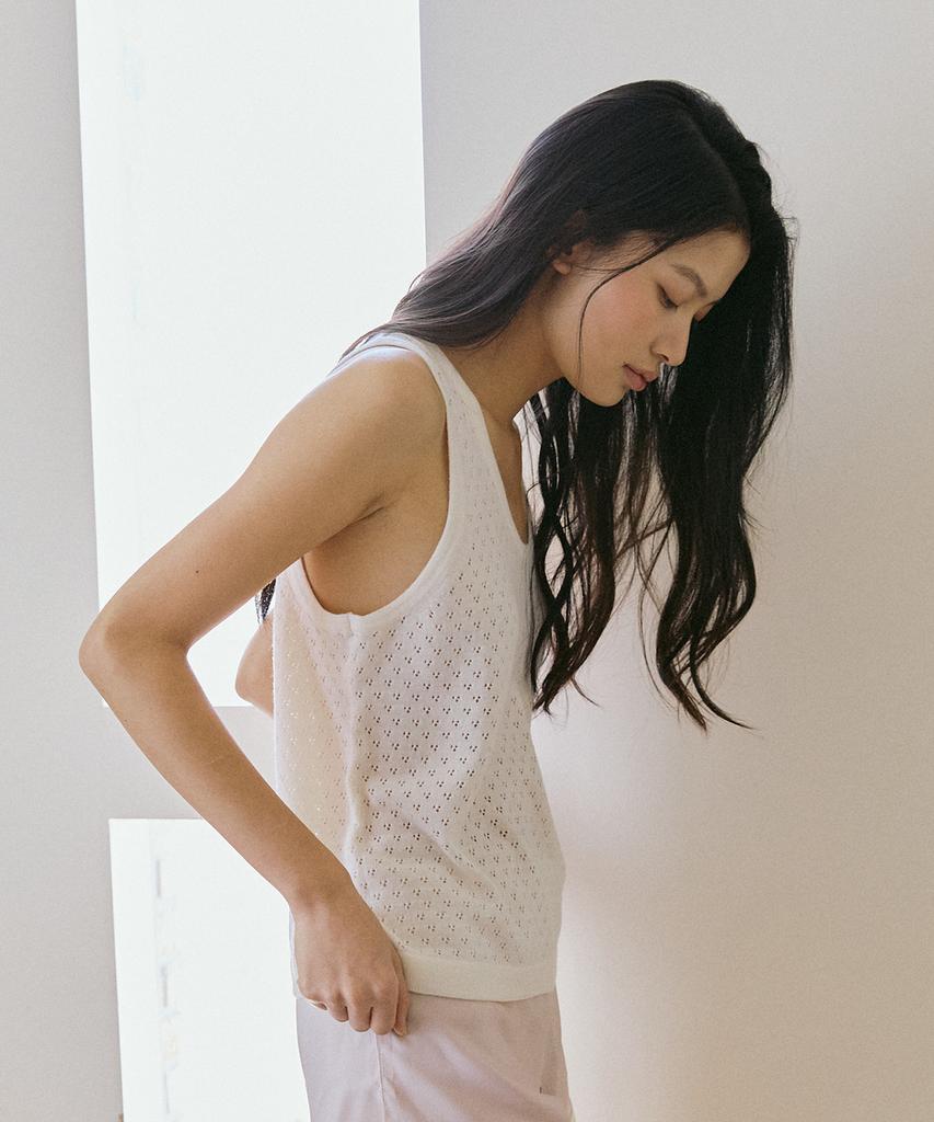 Peulob Scallop Knit Top Ivory