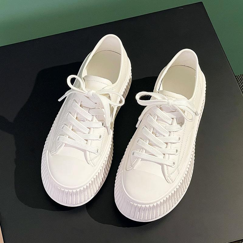 

Leather little white shoes women s spring 2025 new thick-soled heightening versatile biscuit shoes women s casual board shoes muffin shoes 35