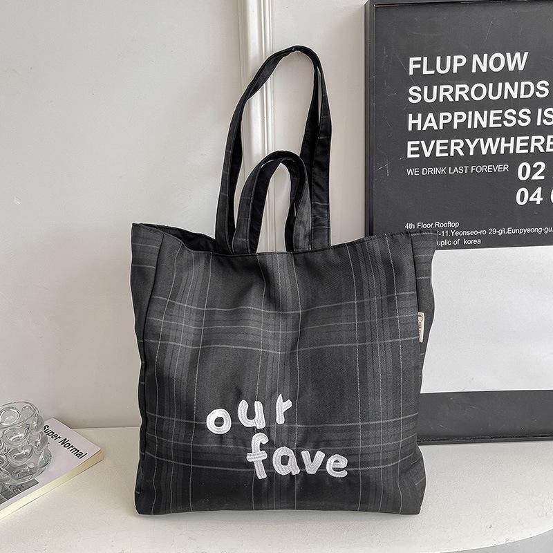 

Large-capacity Commuting Tote Bag, Casual and Fashionable Single-shoulder Tote Bag, Retro Check Pattern