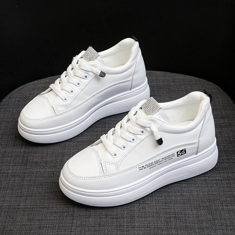 

Повседневная спортивная обувь на толстой подошве для женщин 40 чёрный