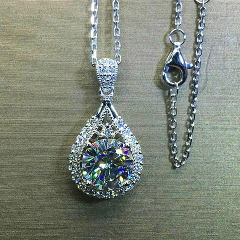 Elegant Women'S Droplet Pendant Necklace With Shiny Zircon Fashionable Luxury Jewelry Accessory For Any Occasion