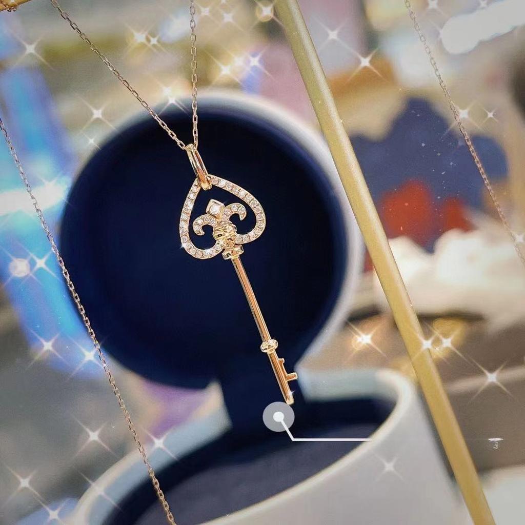 Necklace Korean Version of Girls' Micro-inlaid Zircon Necklace Fashion Key Clavicle Chain Women's Jewelry
