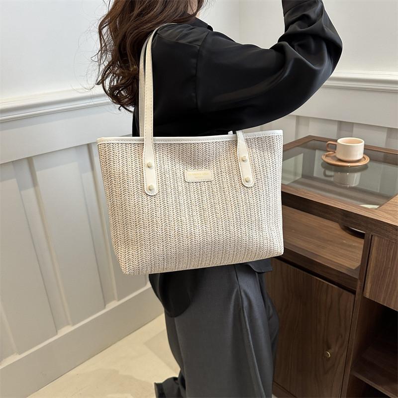 Womens Large Straw Tote Bag With Zipper Inner Pocket For Daily Casual Use