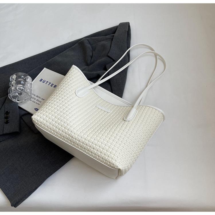 2025 commuter portable large-capacity bag women's new Korean version casual underarm tote bag retro fashion shoulder bag