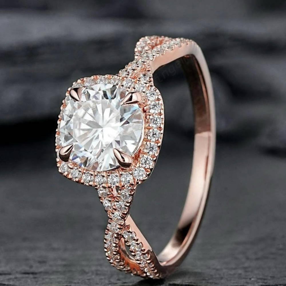 

Luxury European and American Zircon Rings Classic Square Diamond Ring Women s Popular Jewelry No. 10