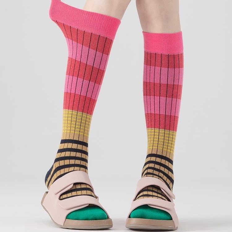 Popular Vintage Maillard Style Contrast Stripes Outdoor Fashion Skinny Stockings & Knee Socks Stacking Socks