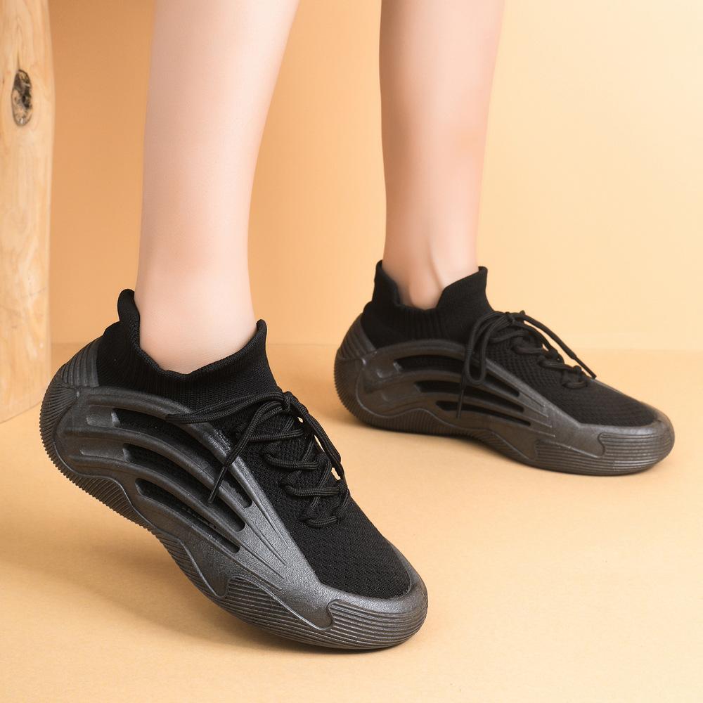New socks and shoes women's sweet and trendy thick-soled fly-woven sports and leisure shoes soft-soled breathable running women's shoes