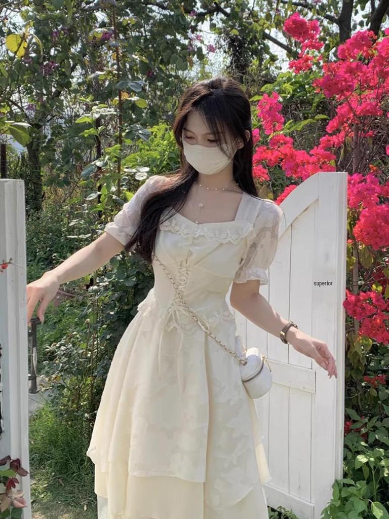 Robe d'été abricot style Hepburn pour femme - Douce, cintrée à la taille, design long