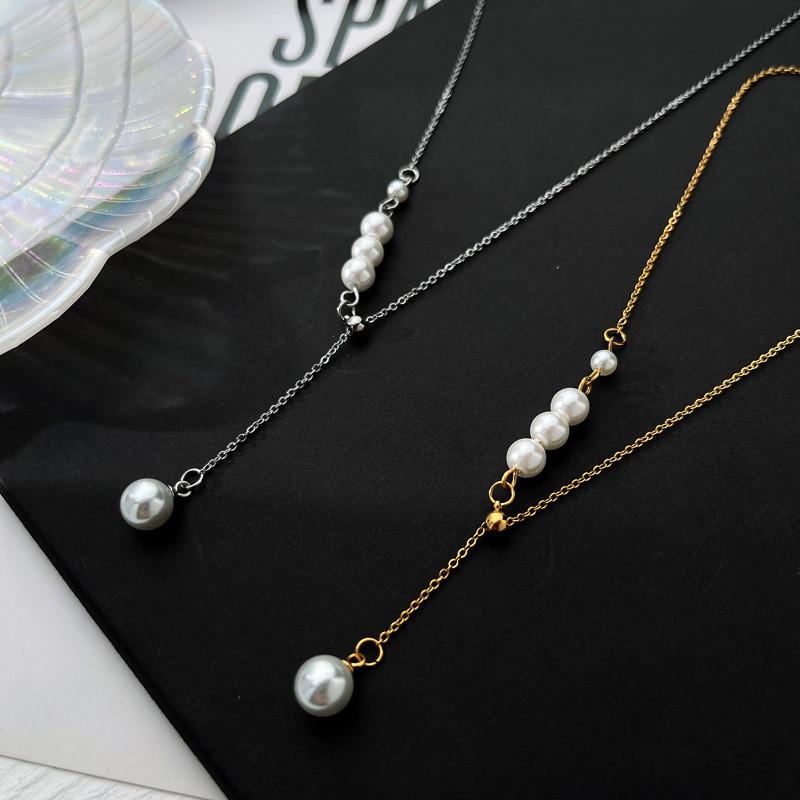 Stylish Korean Inspired Titanium Steel Pearl Necklace For Women With Leaf Design And Adjustable Chain