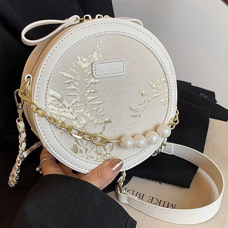 

Retro Beige Embroidery Shoulder Bags Women Beaded Chain Round Leather Crossbody Bag Ladies Elegant Premium Luxury Design Bag New 18x18x8cm белый