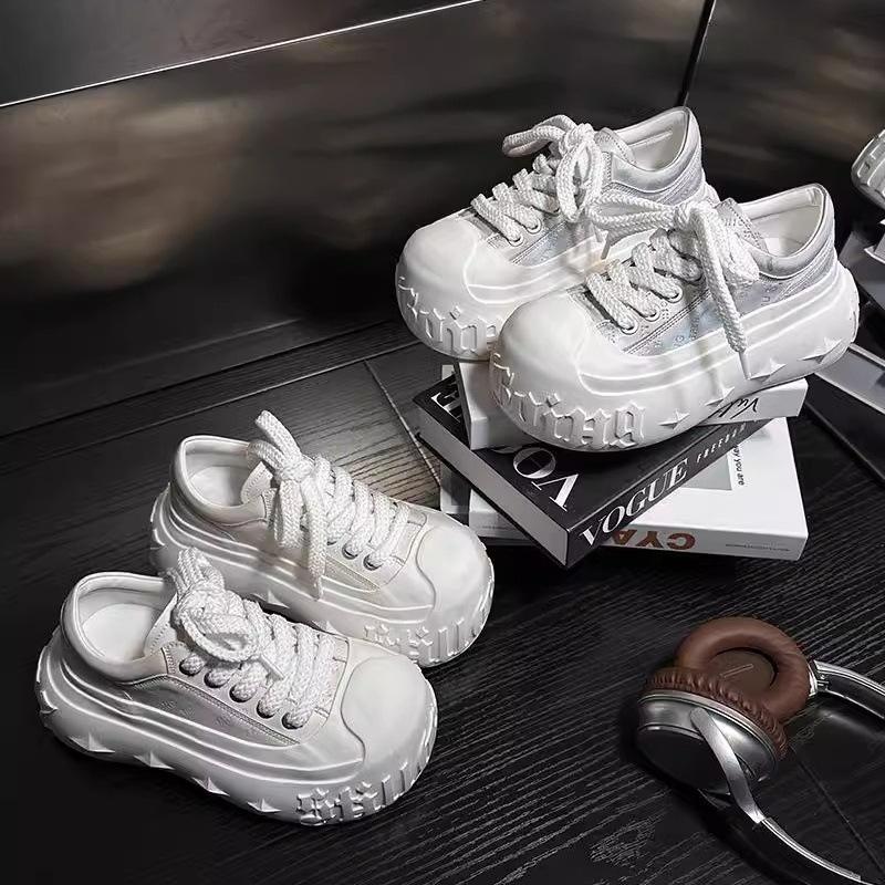 Yueyu big head muffin thick-soled little white shoes women's casual board shoes versatile letter printing small man height-increasing bread shoes