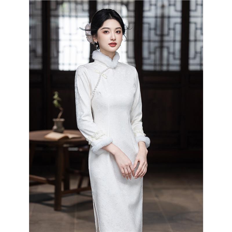 White long-sleeved cheongsam 1011 new women's new Chinese-style improved young dress daily high-end atmosphere winter