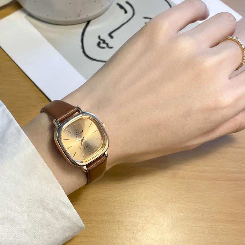 Retro Dámské Hodinky ve Korejském Stylu s Čtvercovým Ciferníkem - Jednoduché, Elegantní Quartz pro Studentky