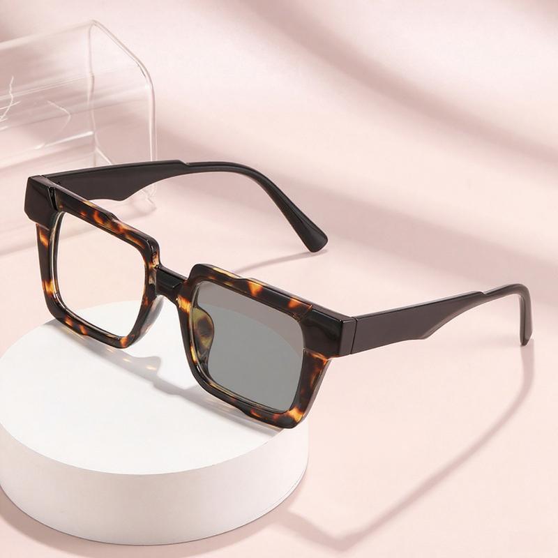 Retro Square Frame Photochromic Myopia Glasses  Neutral Fashionable High-Definition Blue Light Protection Myopia Glasses To-4.0