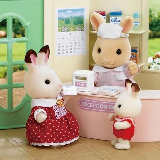 Sylvanian Families Store Forest Doctor H-12 ST Mark Certified ages 3 up Toy Dollhouse Epoch Company