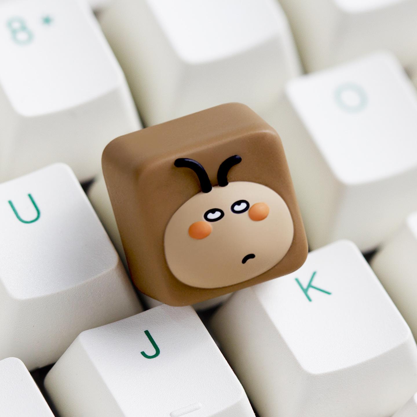 

Kou Zhi Lang Co-branded Cute Cockroach Resin Keycap for Mechanical Keyboards