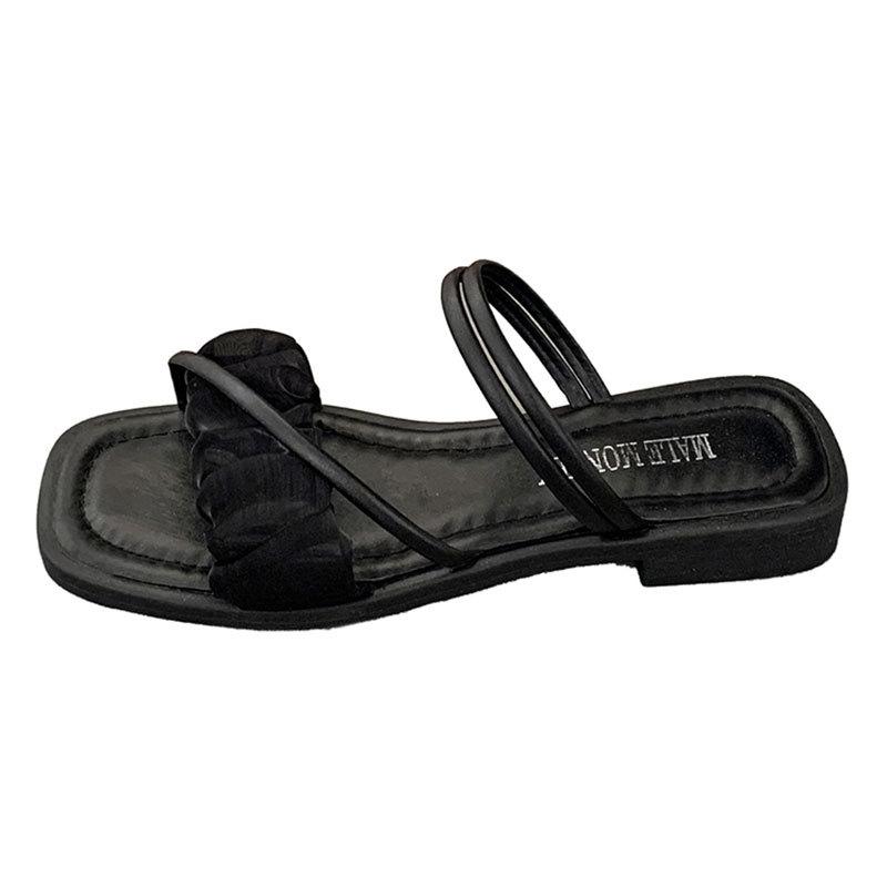 Internet celebrity super fire cool slippers women summer wear 2025 new fashion fairy wind flat beach with skirt sandals