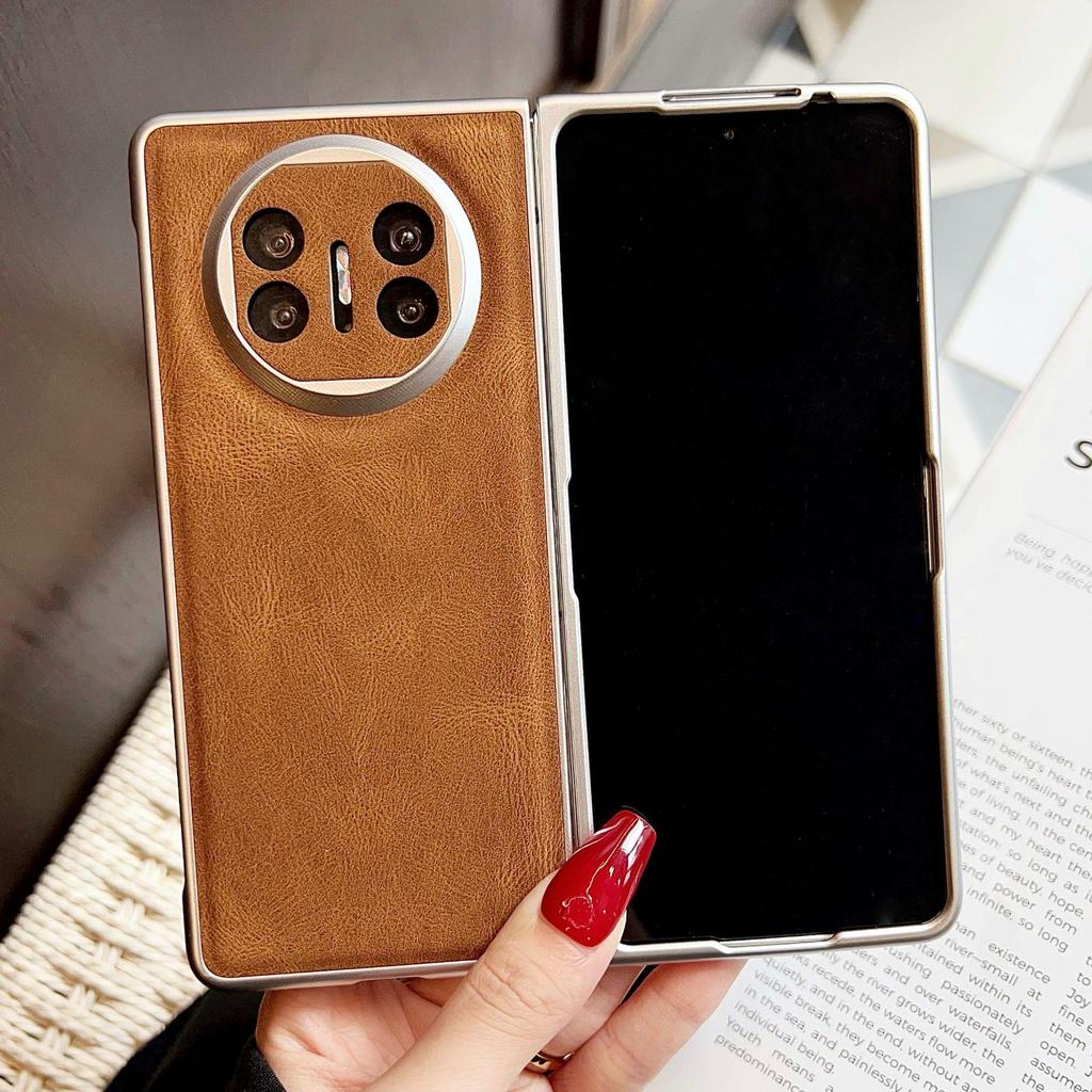 Retro Leather Grain Magnetic Case for Samsung Galaxy Z Fold5/4/3 - Drop-proof & Foldable