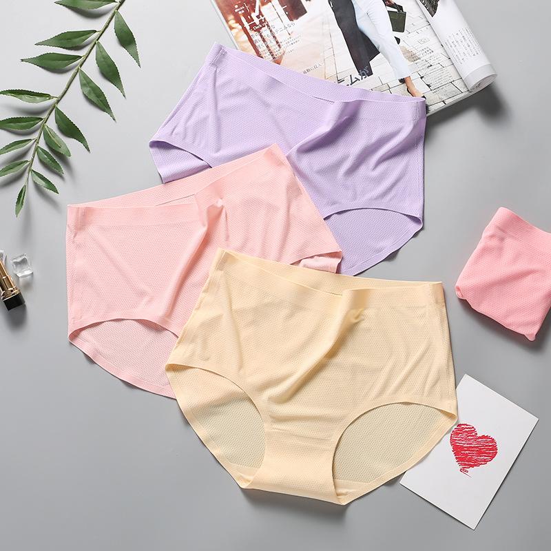 Fashion Solid Color Women's Large Size Ice Silk Underwear Seamless Breathable Hole Mid-waist Briefs Comfortable Underwear
