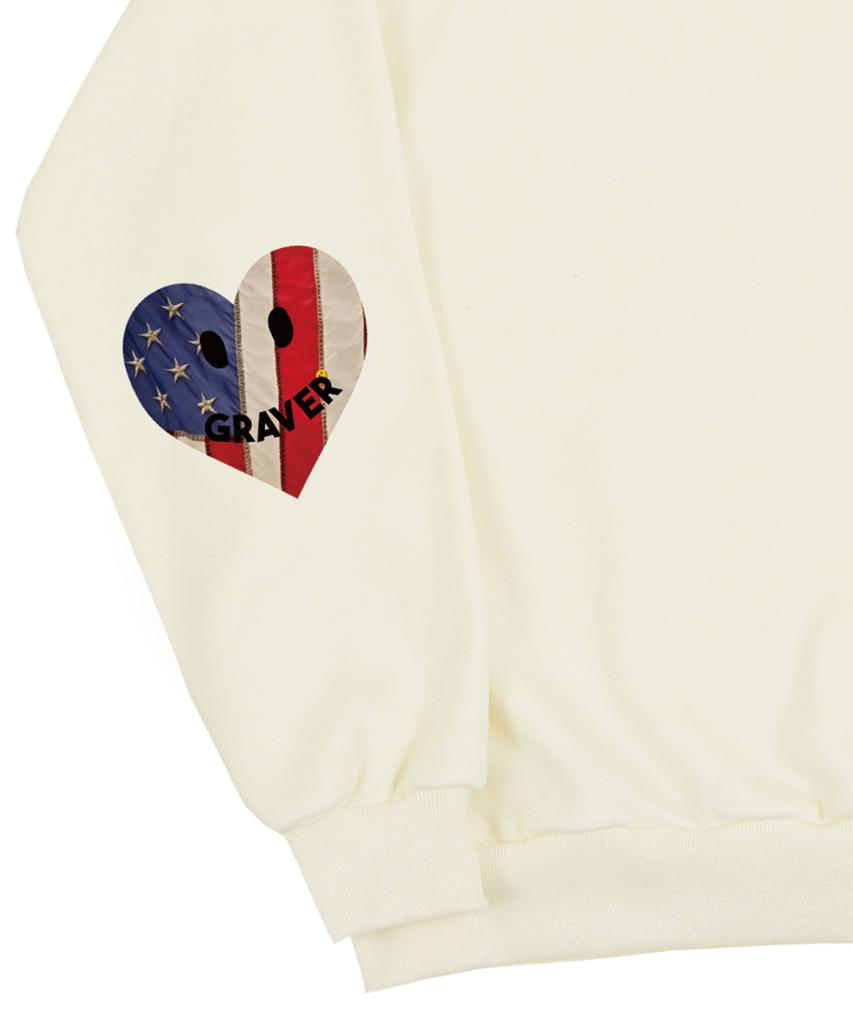 GRAVER [Unisex] Elbow American Flag Smile Heart Sweatshirt_Cream