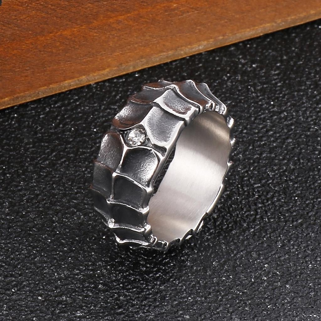 Punk Animal Nail Charm Ring for Men Stainless Steel 316L Matte Jewelry #9 #13 Dragon Body Finger Rings Trendy Anillos
