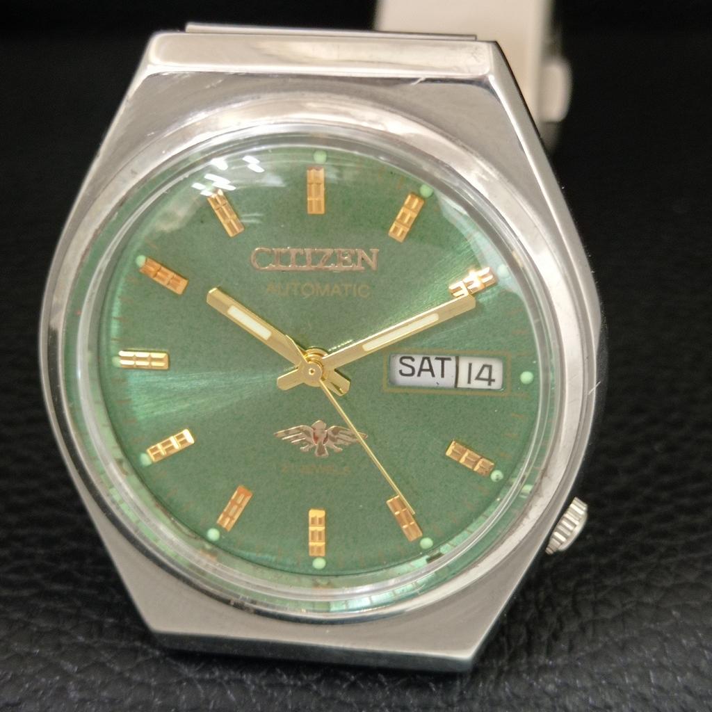 GENUINE VINTAGE CITIZEN AUTOMATIC 8200 JAPAN MENS GREEN DIAL WATCH a709334-1