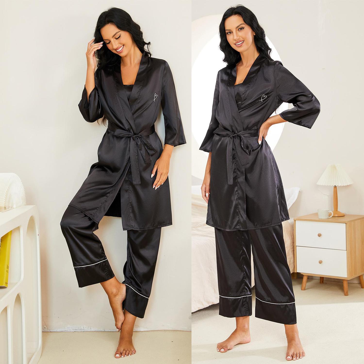 Женские атласные пижамы из трех предметов — фото 5
