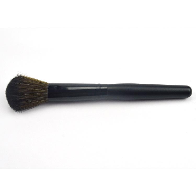 Wavy Silk Nylon Makeup Brush with Solid Wood Handle - Powder & Blush Tool, Logo Customization Available