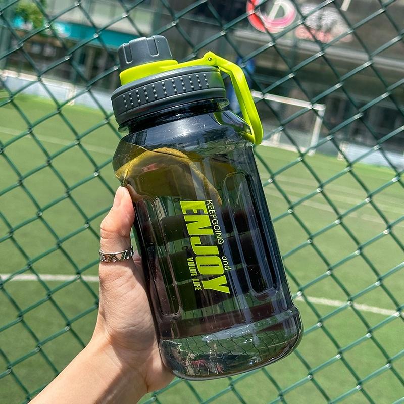 

1 Liter Large Capacity Sports Water Bottle with Lifting Cup Lid BPA FREE Plastic Drinking Bottles Outdoor Cycling Hiking Gym Jug