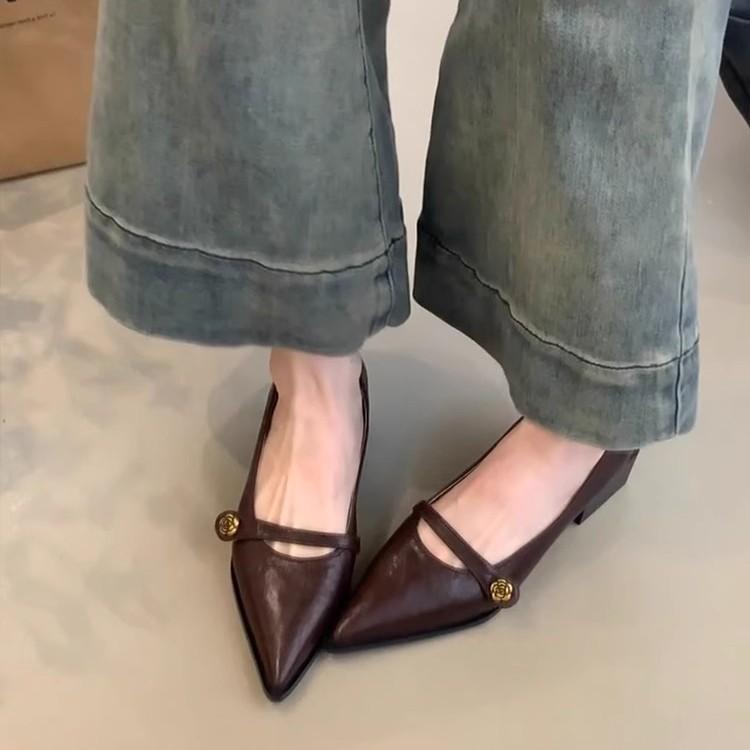 Soft leather version~ retro shallow mouth high heels women's camellia one-word buckle thick heel single shoes pointed temperament Mary Jane shoes