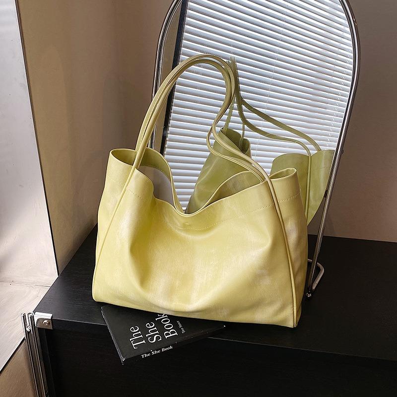 Large capacity underarm bag women's new small fresh shoulder bag fashionable dopamine commuter tote bag