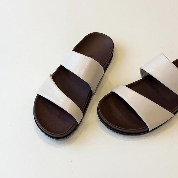 

Soft leather version~ New round head open-toed wear cool slippers women s thick bottom comfortable and versatile leisure beach one-word drag summer 40