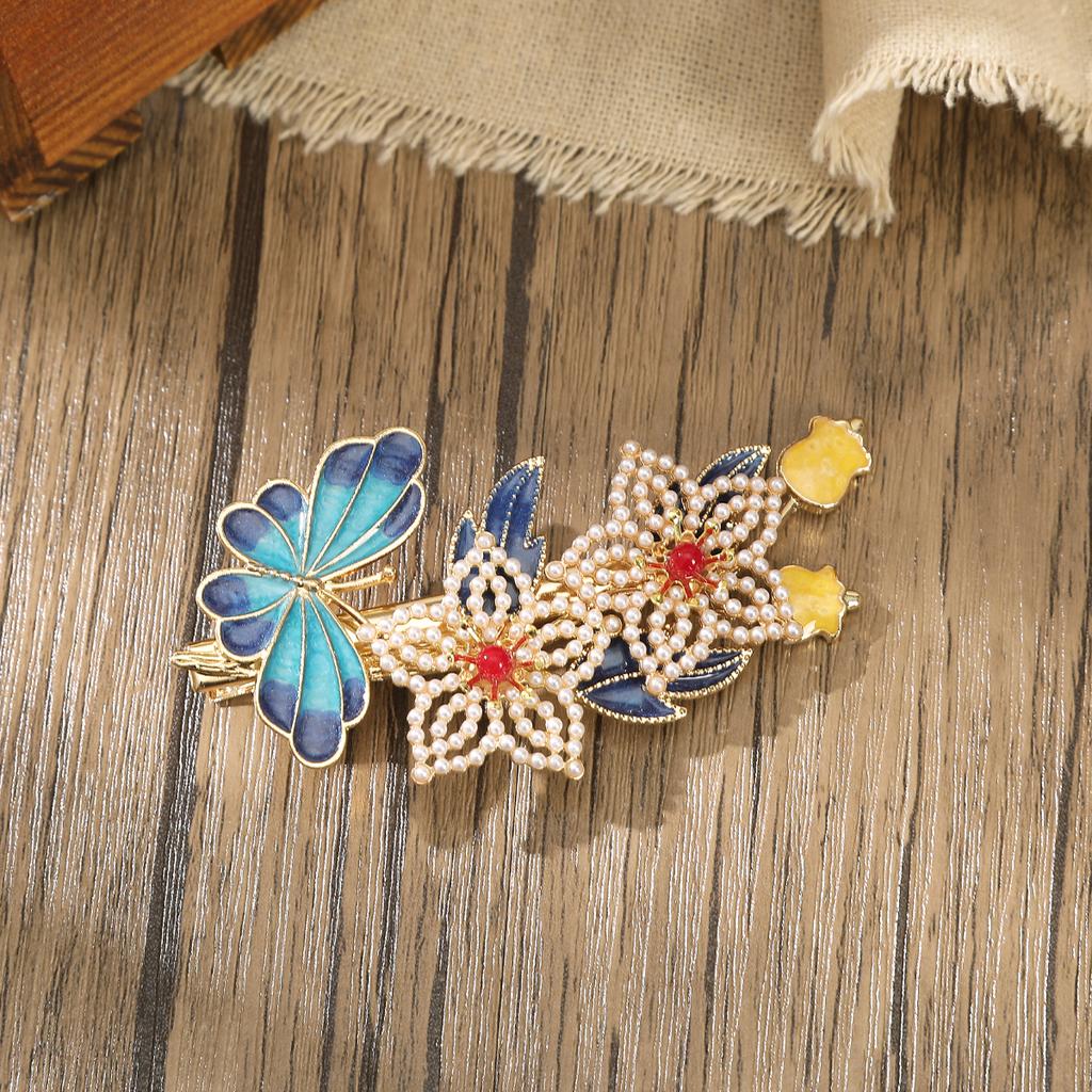 AWAYTR Vintage Pearl Duckbill Hairpin Alloy Tassel Hair Clips Valentine Headwear Girl Hair Accessories Festival Gift