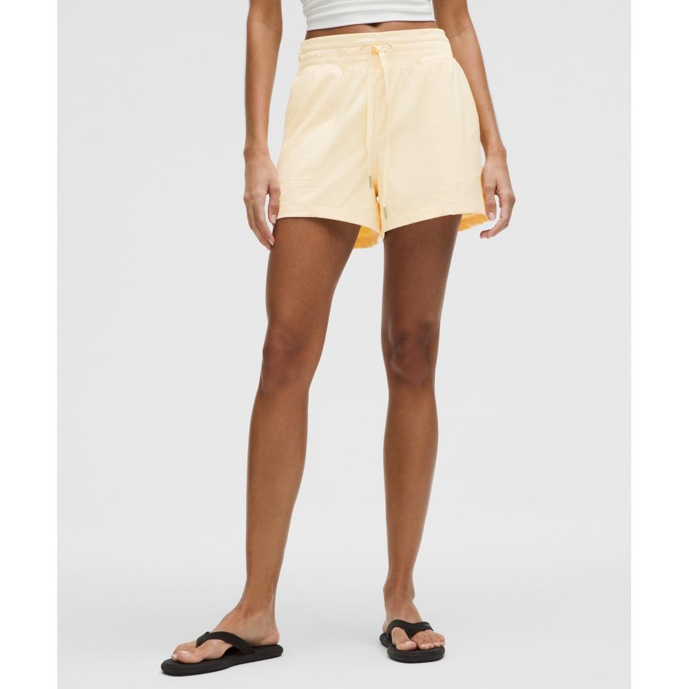

Lululemon Танцевальная студия High Rise Short 3.5 сливочно-масляный кремовый 8