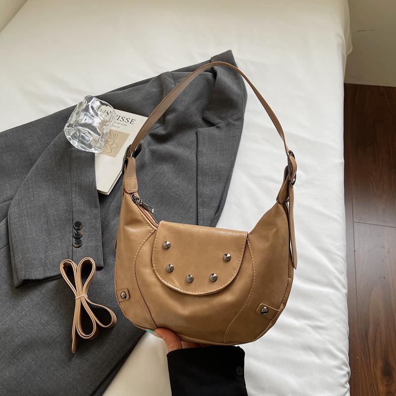 Vintage Mallard Style Shoulder Underarm Bags for Women Versatile Rivet Design Ladies Crossbody Bag Autumn Cool Girls Pu Handbags