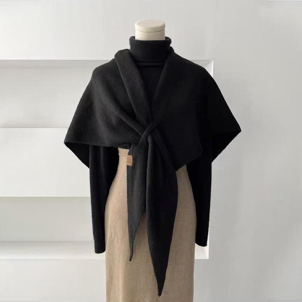 Damen Schwarzer Wollmischungs-Dreiecksschal - Herbst/Winter Warm, Vielseitiger Einfarbiger Schal, Hochwertiges und Schlichtes Design.