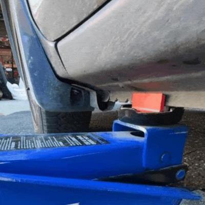 Langlebiger und stabiler Rahmenholm-Schutz Universal-Wagenheberaufnahme Schlitzaufnahme für Schweißnaht-Klemmbereich Aluminium-Rahmenholm-Adapter für Fahrzeuge