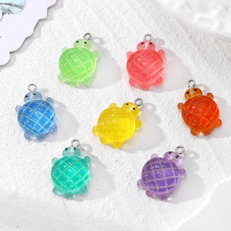 10pcs Glow-In-The-Dark Turtle Resin Charms Bulk Wholesale Random Color Cartoon Tortoise Necklace Earring Pendant Jewelry DIY