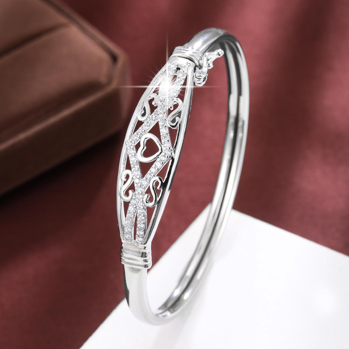 New Ins Trend Exquisite Hollow Love Simple Micro-paved Zircon Bracelet One Size(16-22CM)