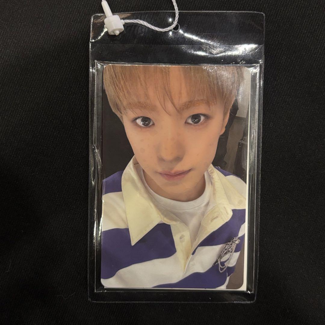 

[USED] NCT WISH color pop-up hoodie, merchandise, trading card