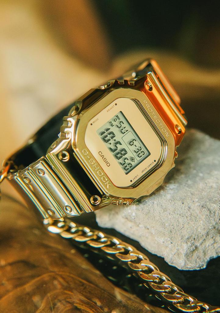 [Casio] G-Shock Uhr [Originalprodukt aus dem Inland] FINE METALLIC SERIES GM-5600YMG-9JF Herren Gold