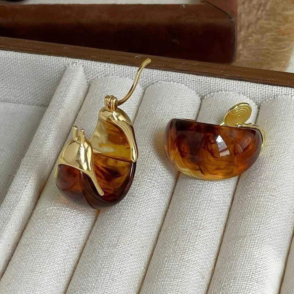 Pendant Amber Color Earrings Light Luxury Amber Ear Stud Romantic Vintage Women's Earrings  Women